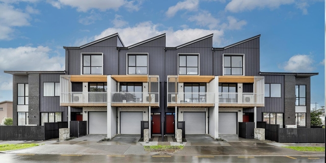 Apartment 33 cover image
